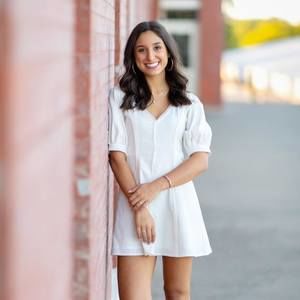 Meet your Posher, Olivia